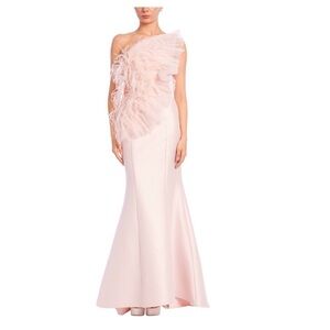Badgley Mischka Gown | light pink strapless feather mermaid gown size 4